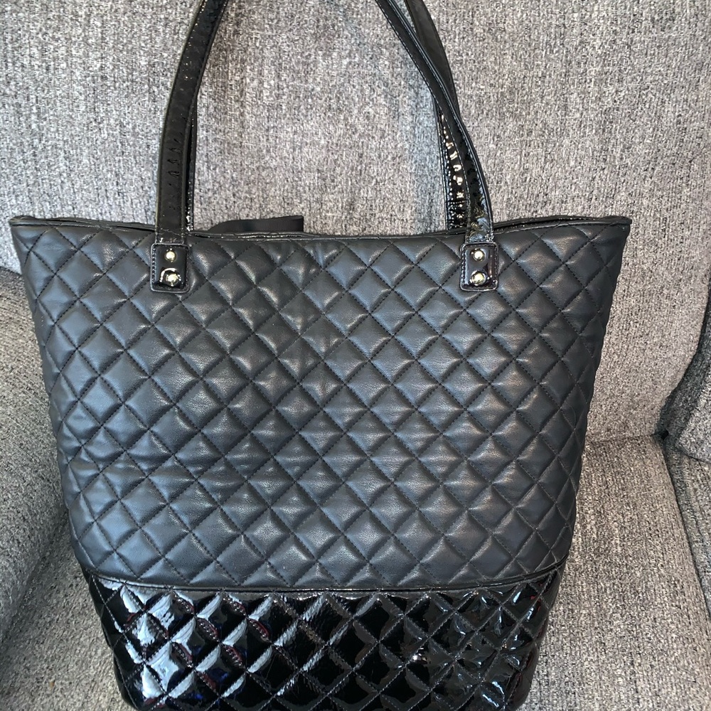 BETSEY JOHNSON black like new bow tote purse - Picture 4 of 6